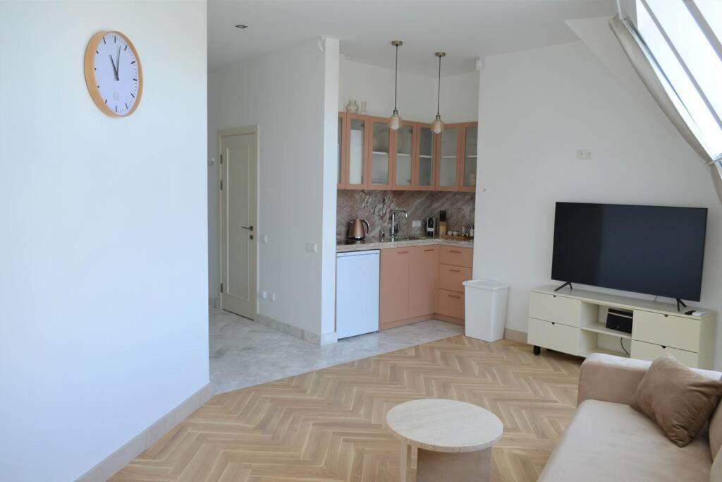 Luxury Apartment With A Balcony And View In Riga Old Town Buitenkant foto