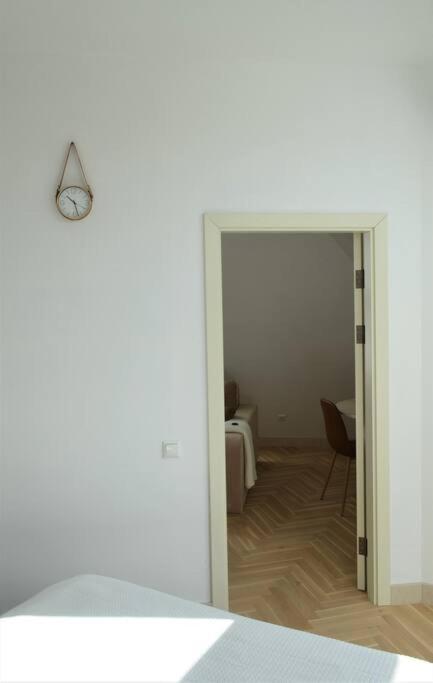 Luxury Apartment With A Balcony And View In Riga Old Town Buitenkant foto
