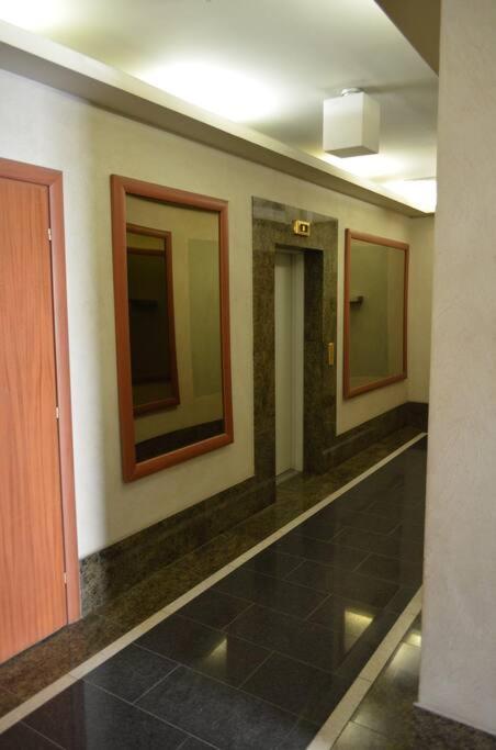 Luxury Apartment With A Balcony And View In Riga Old Town Buitenkant foto