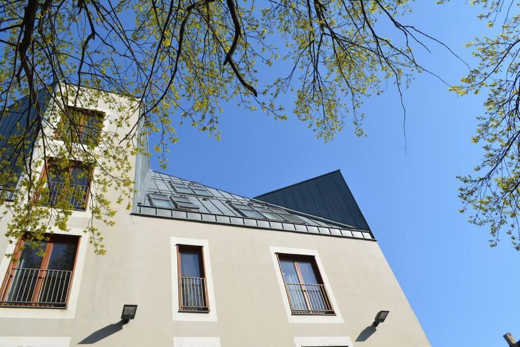 Luxury Apartment With A Balcony And View In Riga Old Town Buitenkant foto