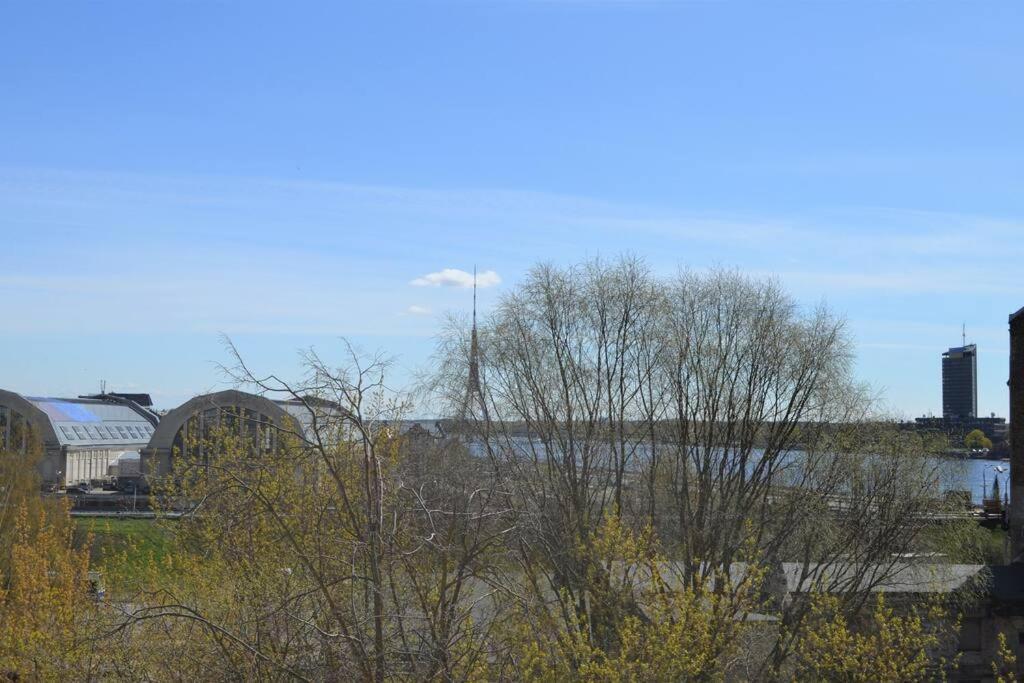 Luxury Apartment With A Balcony And View In Riga Old Town Buitenkant foto