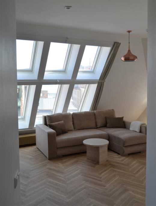 Luxury Apartment With A Balcony And View In Riga Old Town Buitenkant foto
