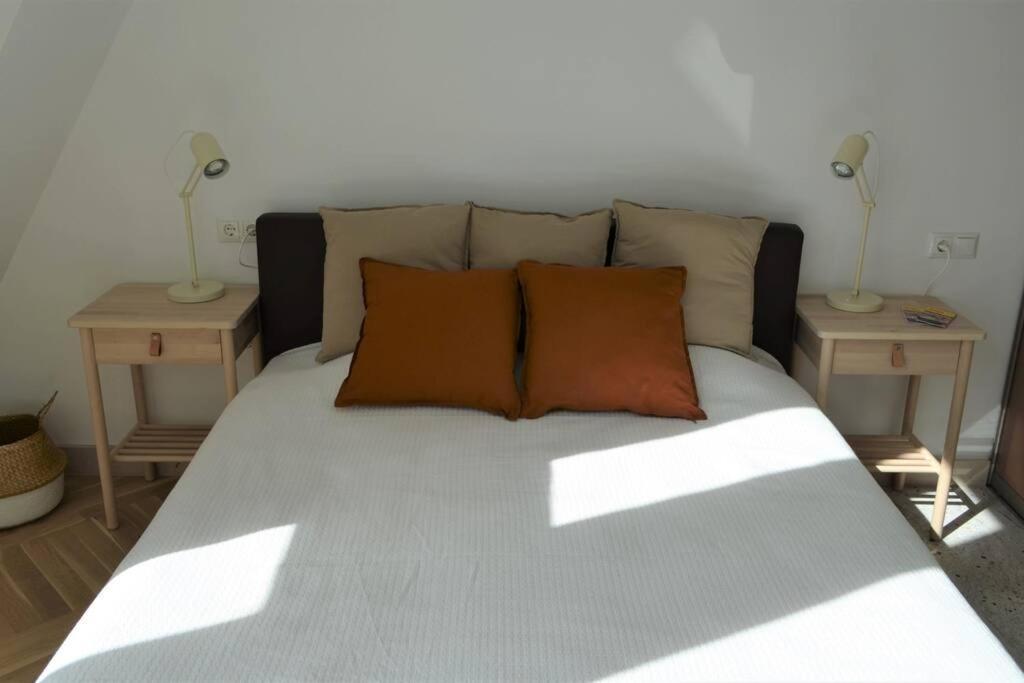 Luxury Apartment With A Balcony And View In Riga Old Town Buitenkant foto